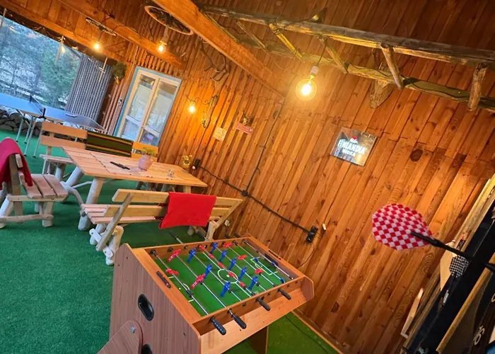 Igły I Szyszki Kemping *